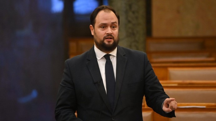 Угорського депутата, речника партії з правлячого блоку не пустили в Україну
