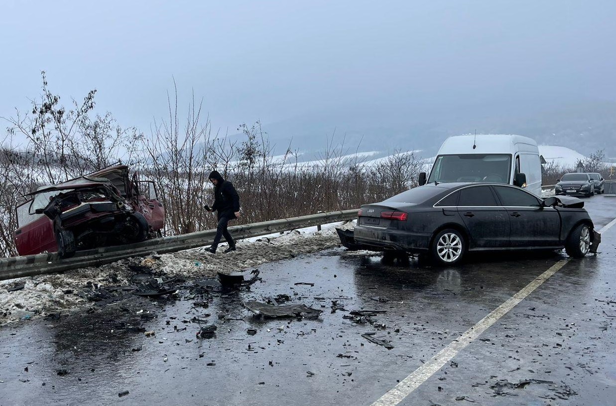 До потрійної смертельної ДТП на Ужгородщині спричинився водій AUDI A6 – поліція (ФОТО, ВІДЕО)