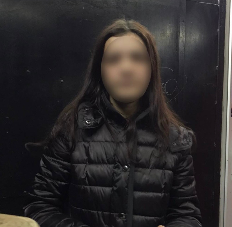 В Ужгороді жінка під час спільної пиятики вдарила ножем чоловіка і збрехала поліції (ФОТО)