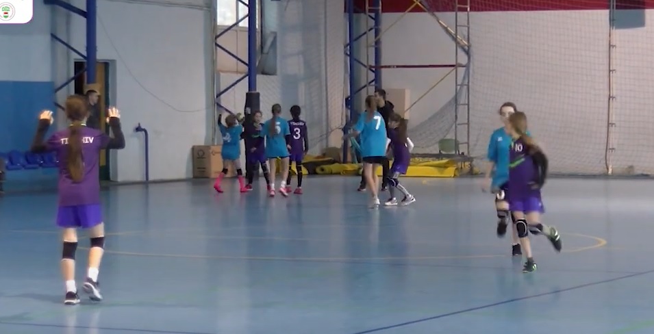 В Ужгороді зіграно матчі 2 туру гандбольного чемпіонату області серед дівчат молодшої вікової групи (ВІДЕО)
