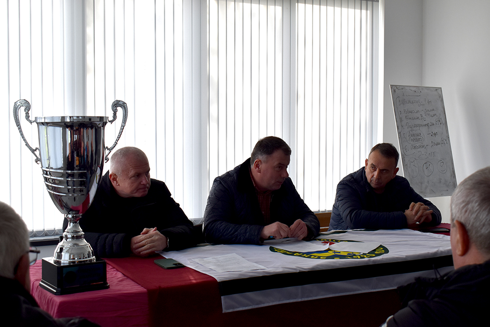 У Закарпатській асоціації футболу спростували інформацію про висловлення недовіри президенту УАФ Павелку