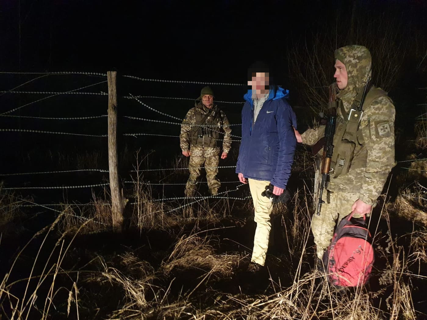 На Закарпатті затримали 5 чоловіків, що намагалися перетнути кордон поза межами пункту пропуску (ФОТО)