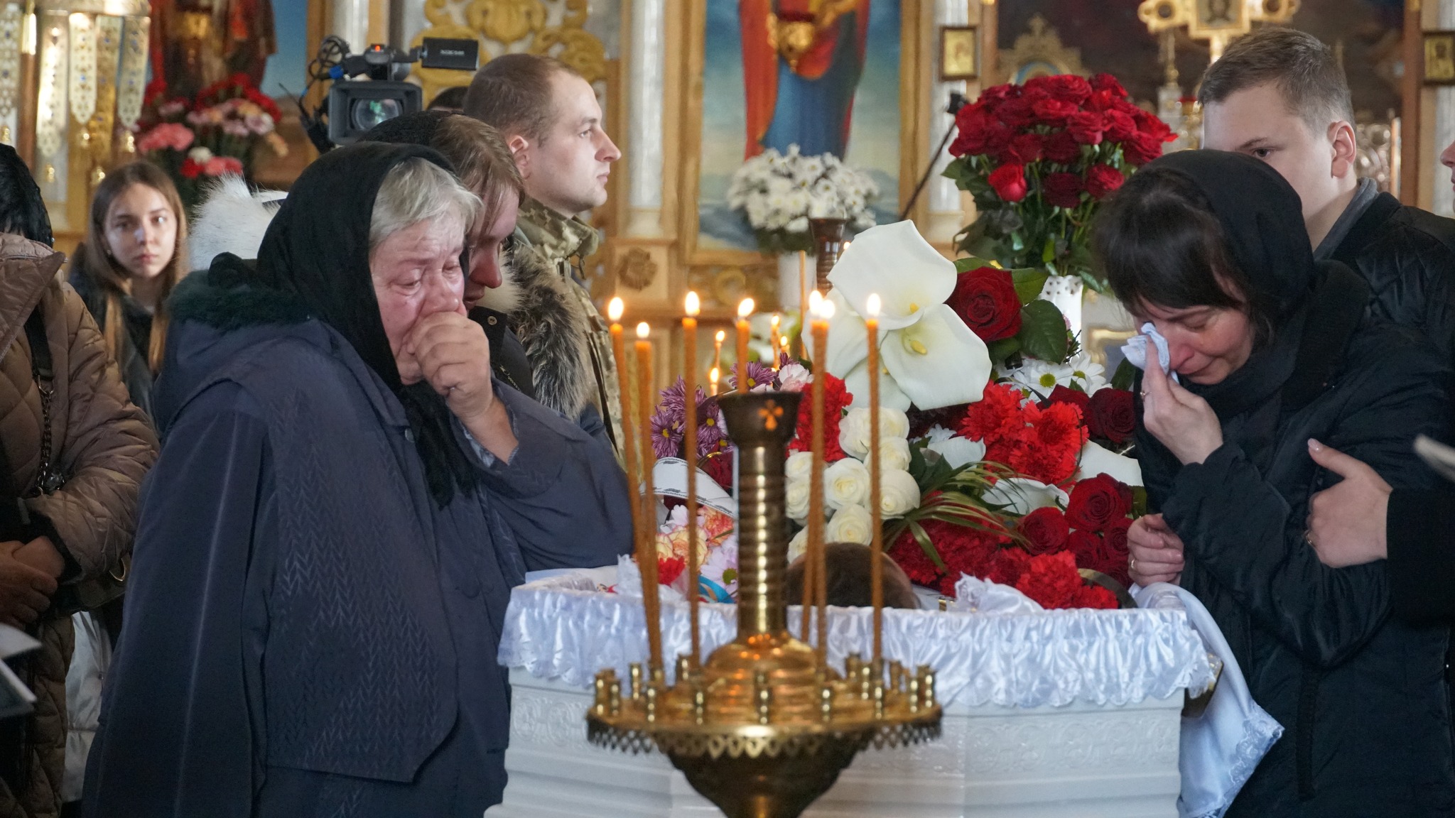 У Мукачеві попрощалися із загиблим на війні Василем Білаком (ФОТО)