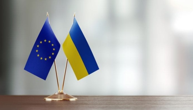 ЄС готовий створити прискорені торгові маршрути для України