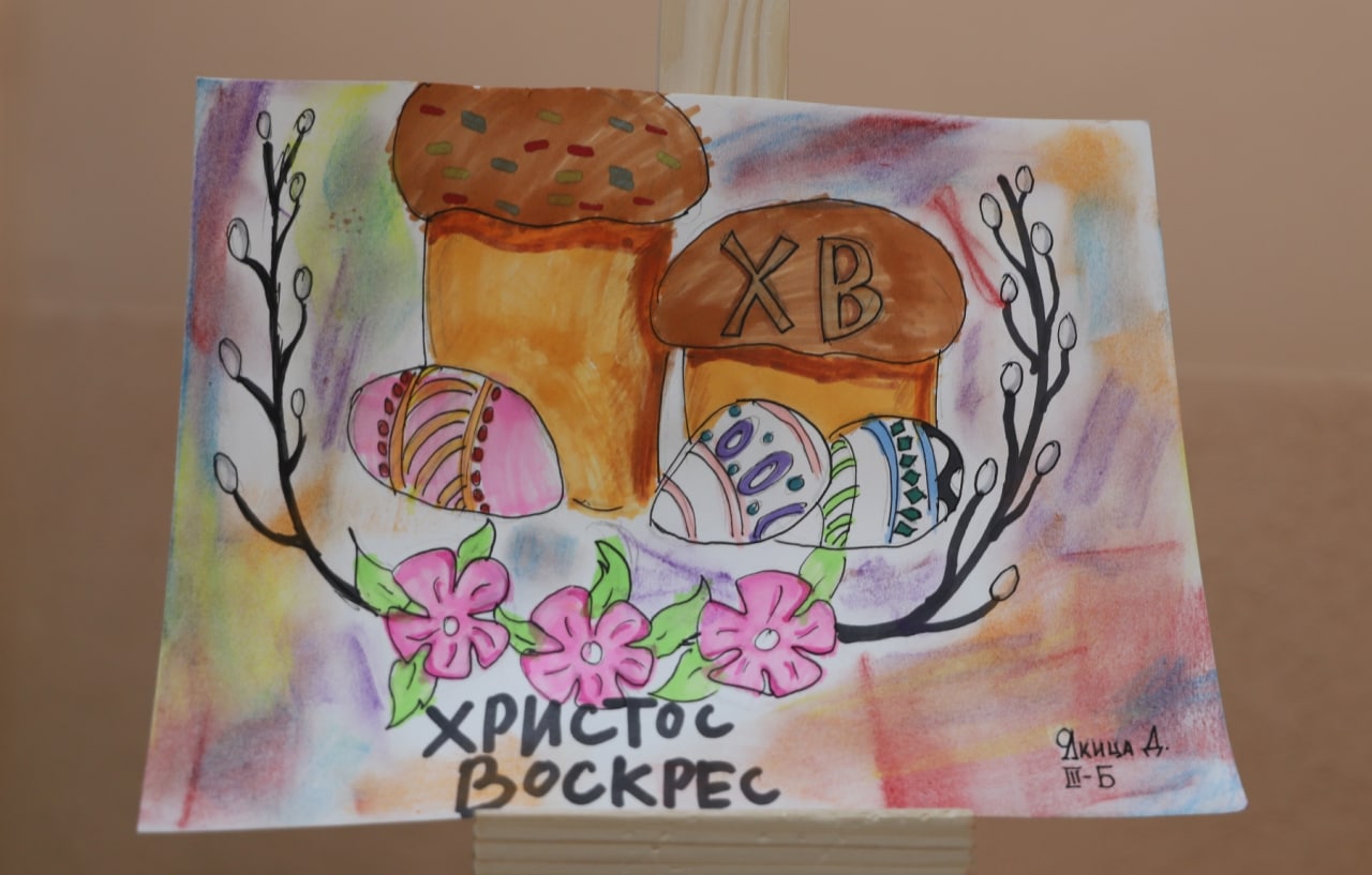 В Ужгороді представили традиційну виставку робіт учнів дитячої школи мистецтв "Чарівна писанка" (ФОТО)