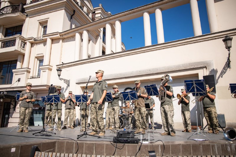 В Ужгороді виступив військовий оркестр 128-ї бригади (ФОТО, ВІДЕО)