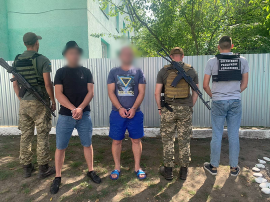 За добу на ділянці Мукачівського прикордонного загону намаглися перетнути кордон поза пунктами пропуску 11 чоловіків (ФОТО)