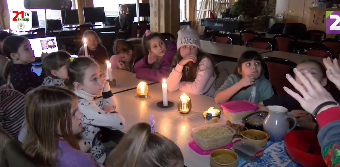 У "Карітас-хабі" в Ужгороді діти вчилися готувати кутю (ВІДЕО)