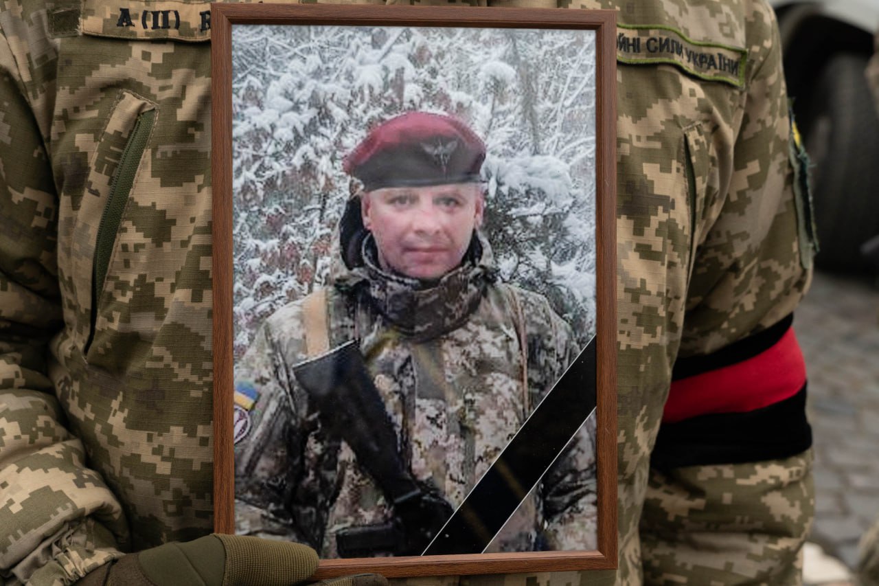В Ужгороді попрощались із полеглим в боях за Україну Андрієм Жуковським (ФОТО)