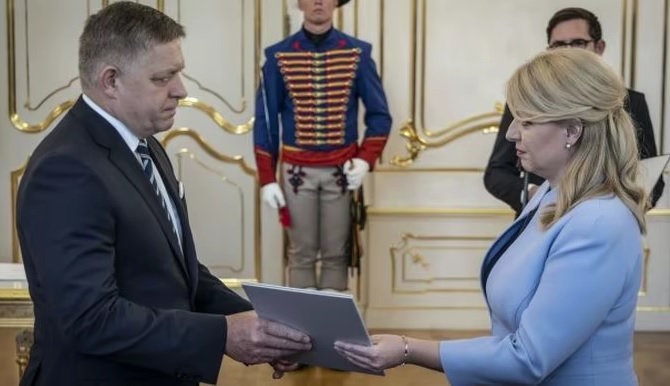 Президентка Словаччини Чапутова затвердила новий уряд на чолі з проросійським Фіцо
