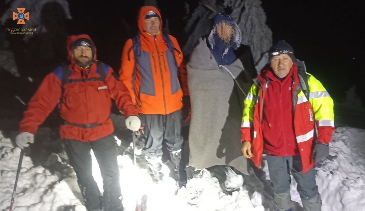 На Рахівщині розшукали туриста з Дніпра, що сам пішов в гори, але дуже змерз (ФОТО)