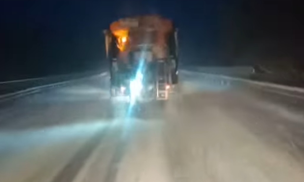 Попри сильний снігопад, проїзд на шляхах Закарпатської області забезпечено – Служба відновлення та розвитку інфраструктури (ВІДЕО)