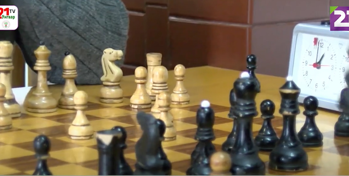В Ужгороді діти навчаються грі в шахи за допомогою численних турнірів (ВІДЕО)