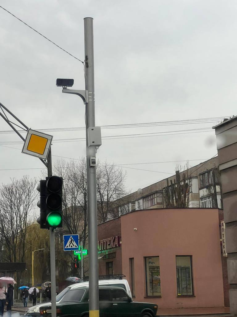 В Ужгороді встановили перші в місті камери вимірювання швидкості (ФОТО)