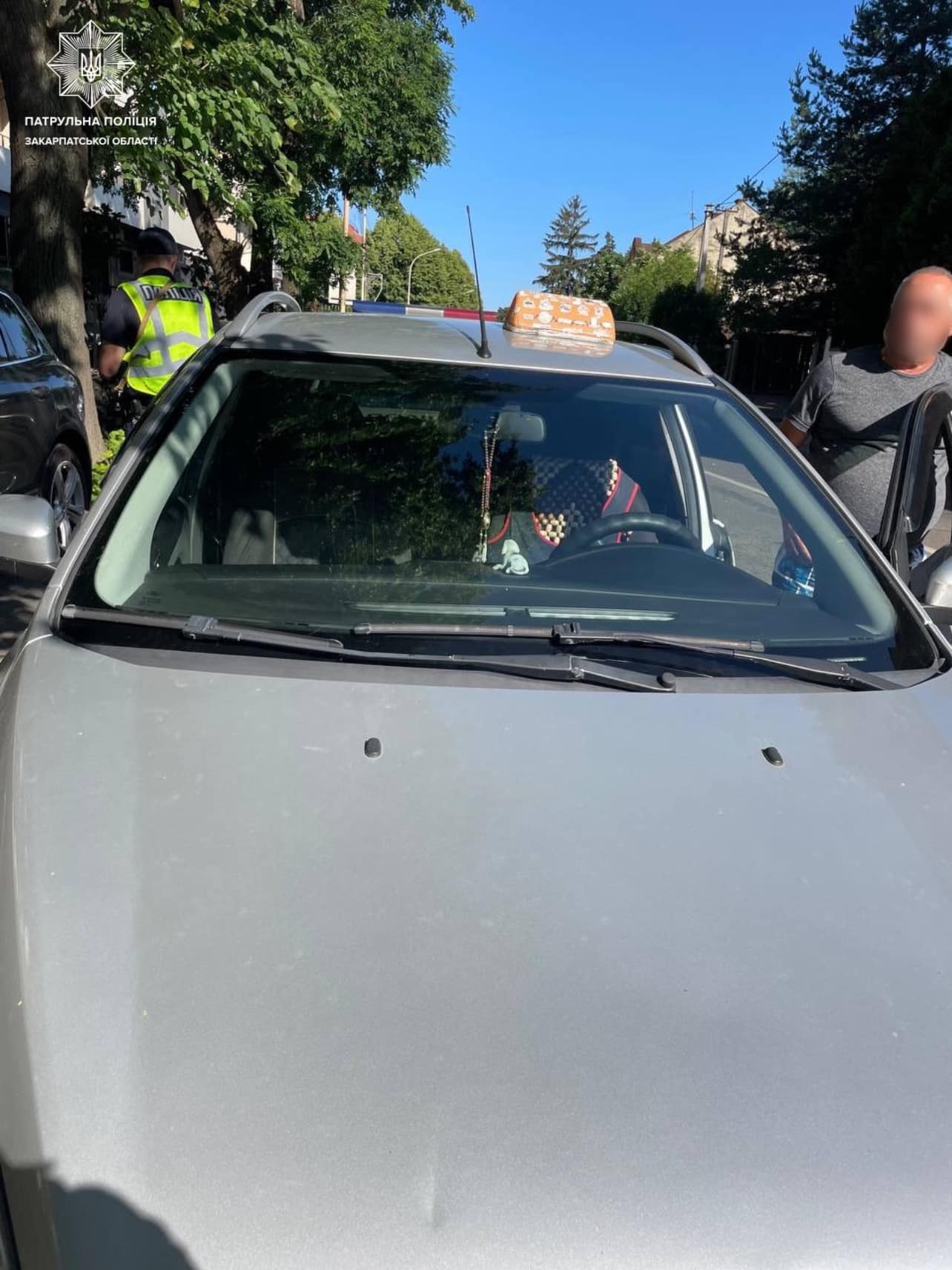 В Ужгороді виявили водія, який незаконно "таксував" (ФОТО)
