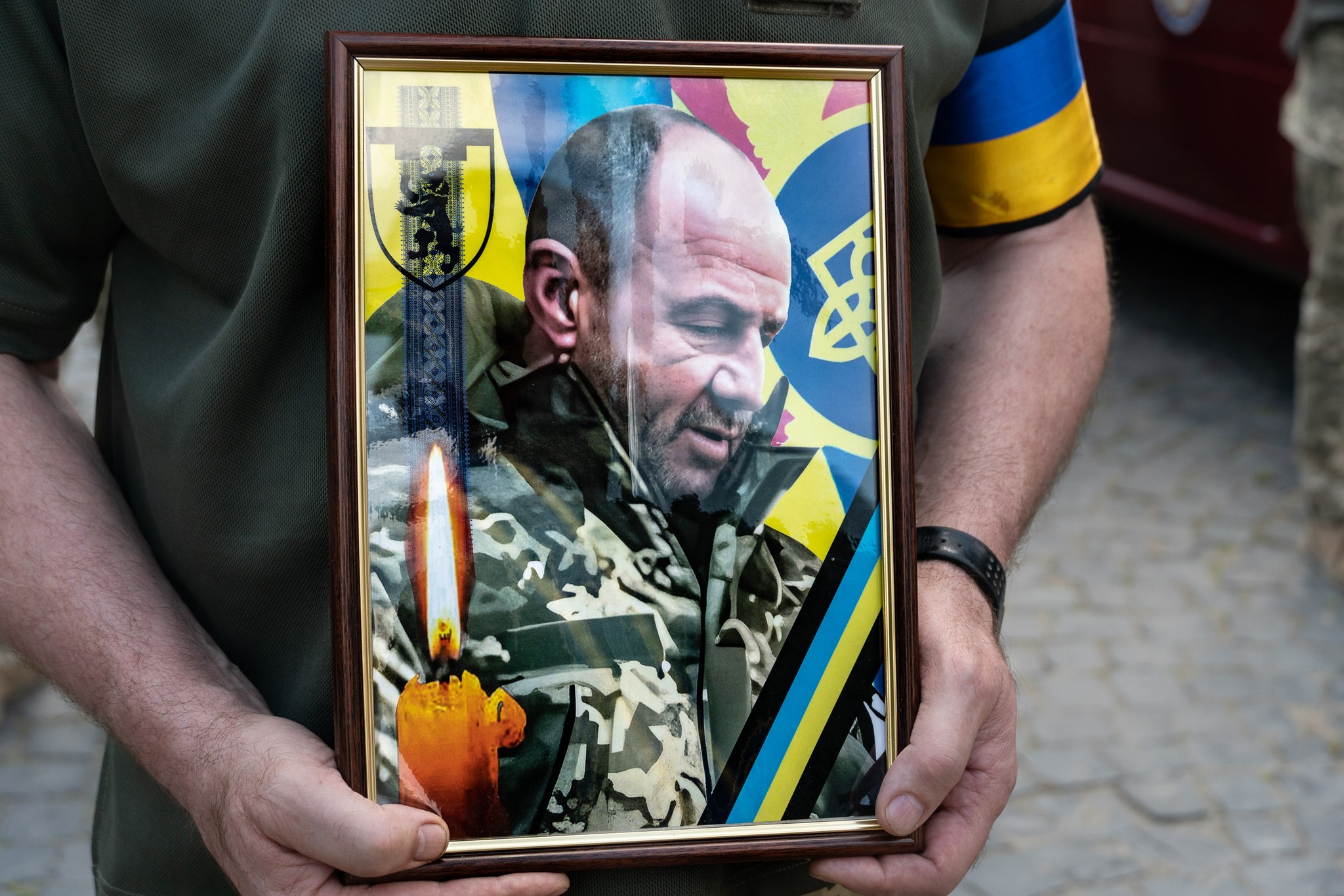 В Ужгороді порощались із захисником України, сержантом Олександром Грабаром (ФОТО)