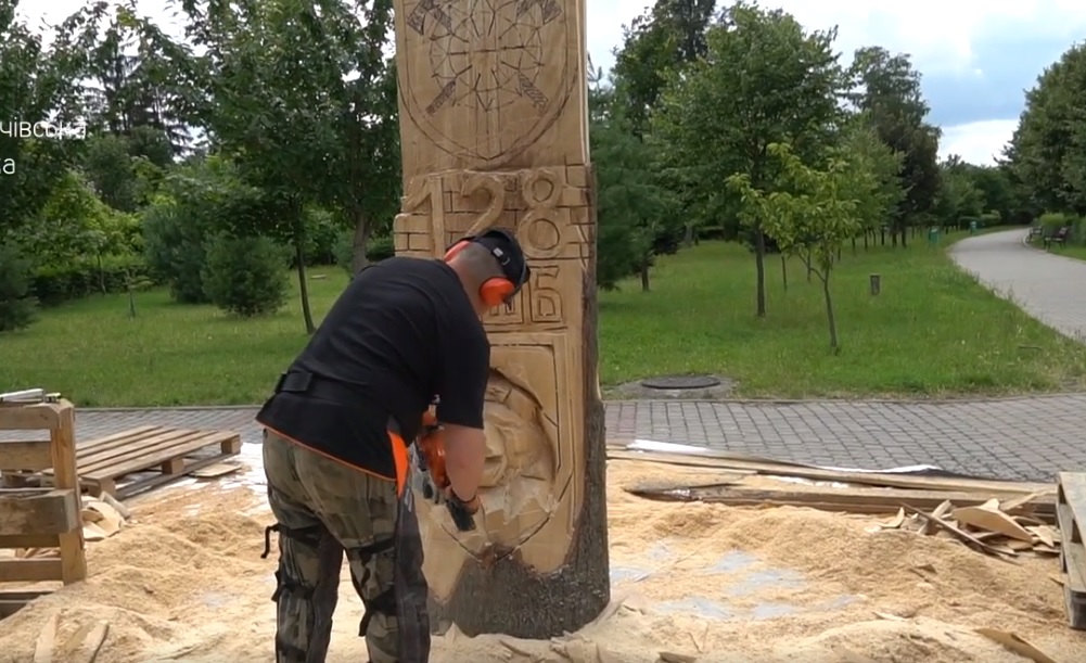 У Мукачеві створюють меморіальну скульптуру у пам’ять про полеглих воїнів 128-ої бригади (ВІДЕО)