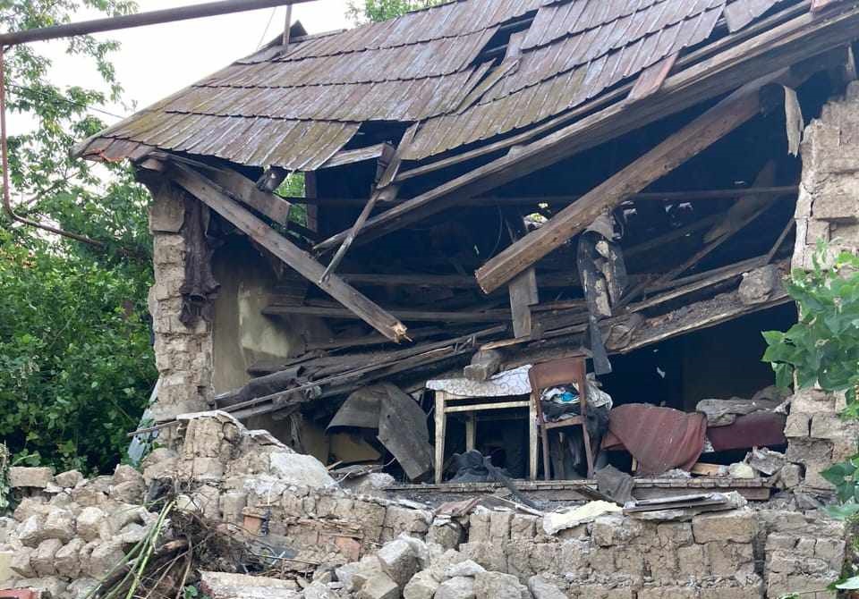 Причини вибуху газу та руйнування будинку у Куштановиці на Мукачівщині став самовільний демонтаж газової плити (ФОТО)