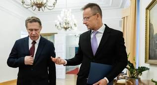 Угорщина прийняла російського міністра, хоче "тримати канали зв'язку відкритими"