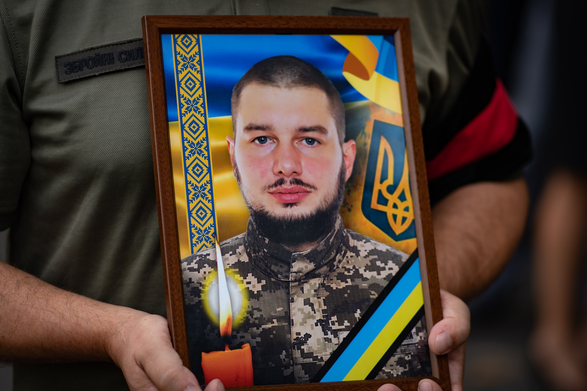 32-річного полеглого у війні солдата Максима Плешу провели в останню земну дорогу в Ужгороді (ФОТО)