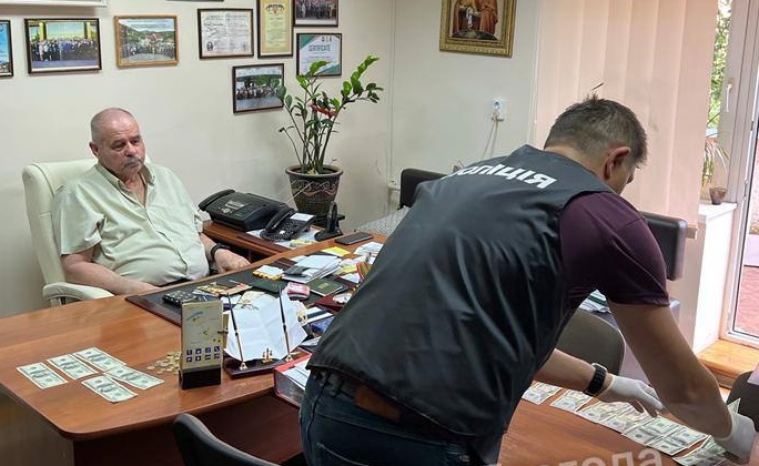 Начальника Закарпатського обласного бюро судово-медичної експертизи Бондара затримали на хабарі (ФОТО)