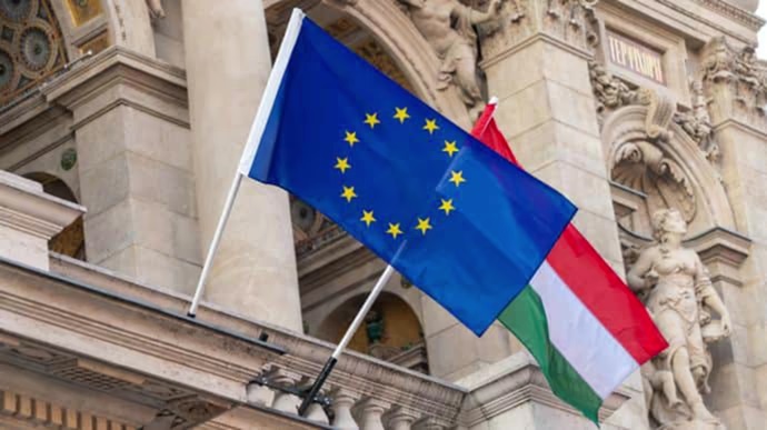 У ЄС кажуть, що "узгоджений удар по економіці Угорщини" – лише довідкова записка