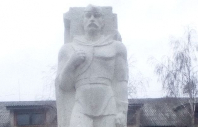 У Пушкіні Вилоцької громади "одноголосно" вирішили не демонтовувати монумент радянського солдата