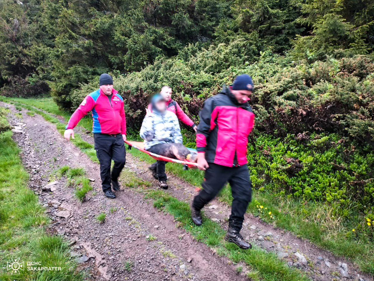 У неділю на Рахівщині дві групи туристів потребували допомоги гірських рятувальників (ФОТО)