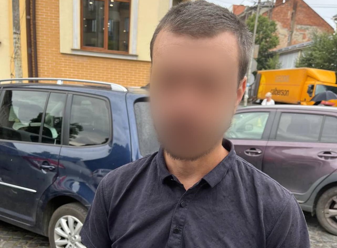 В Ужгороді "повторно" п'яного і "безправного" водія Peugeot оштрафували на 54 тис. грн (ФОТО)