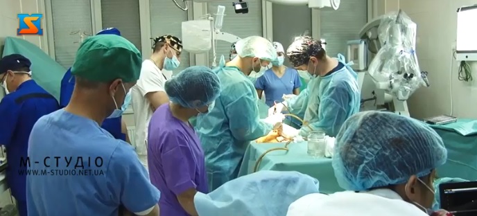 Закарпатські лікарі ділилися досвідом зі спінальної нейрохірургії (ВІДЕО)
