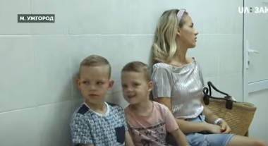 Понад 3 тисячі школярів в Ужгороді не мають усіх щеплень (ВІДЕО)