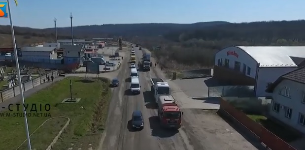 Ремонт ділянки дороги Мукачево-Сільце планують завершити за 2 тижні (ВІДЕО)