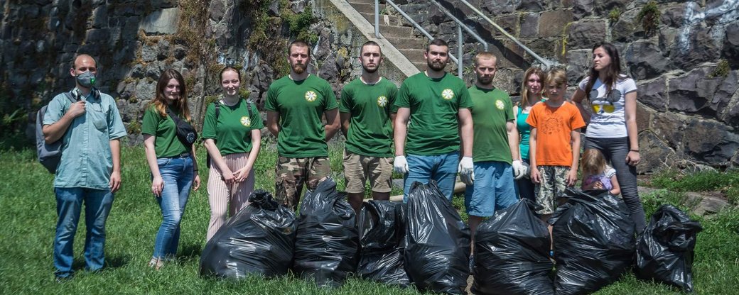 105 кг сміття зібрали під час прибирання Ботанічної набережної в Ужгороді (ФОТО, ВІДЕО)