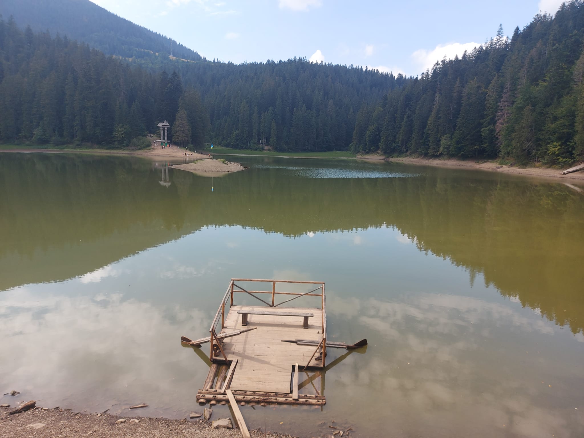 Рівень води в озері  відповідає щорічним нормам – директор нацпарку "Синевир" на Закарпатті (ФОТО)