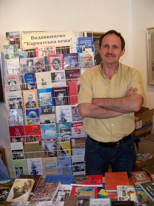 Мирослав Дочинець -- сам собі письменник і видавець