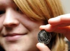 Студентка знайшла монету "з майбутнього"