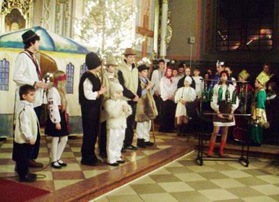 У першому турі конкурсу-фестивалю «Вертеп-2011» переміг вертеп Хрестовоздвиженського кафедрального собору м. Ужгорода (ФОТО)