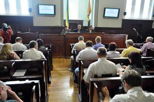 На сесії Мукачівської міськради розглянули 37 питань